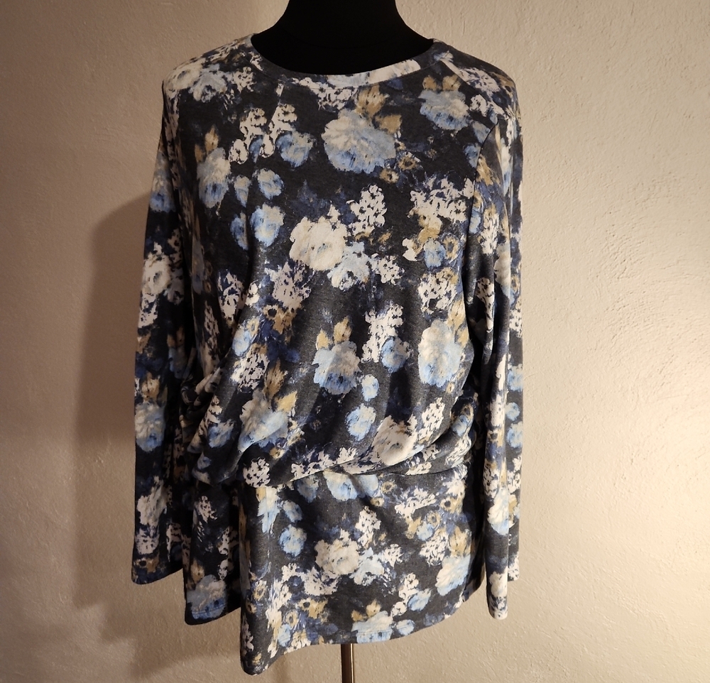 DG2 Diane Gilman Blue White Floral Print Top 3X